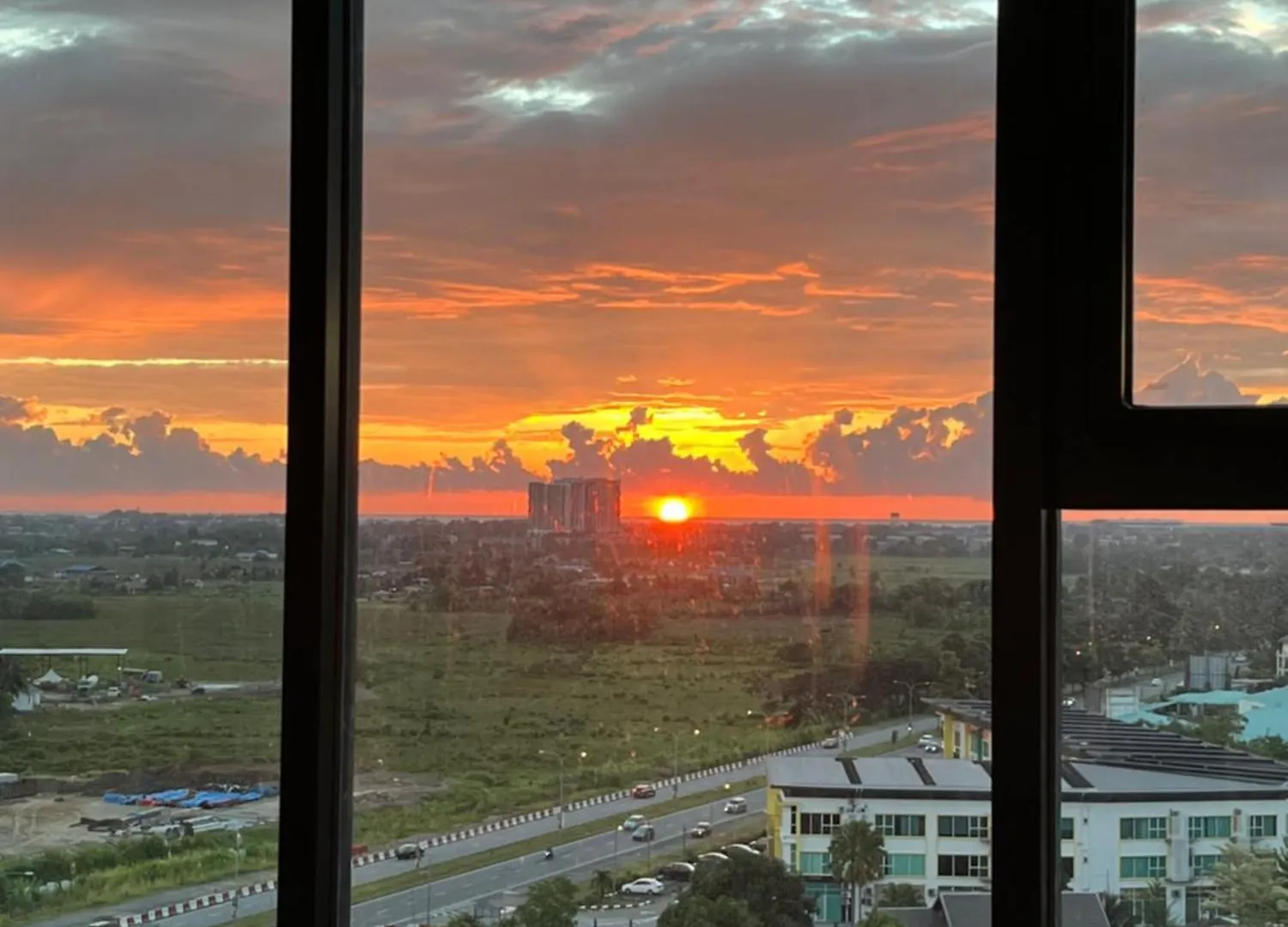 Manhattan Suites, Itcc By The Weeknd Residence - City View Kota Kinabalu 0*,